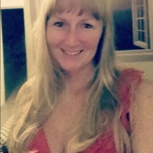 Meet your Posher, Elaina